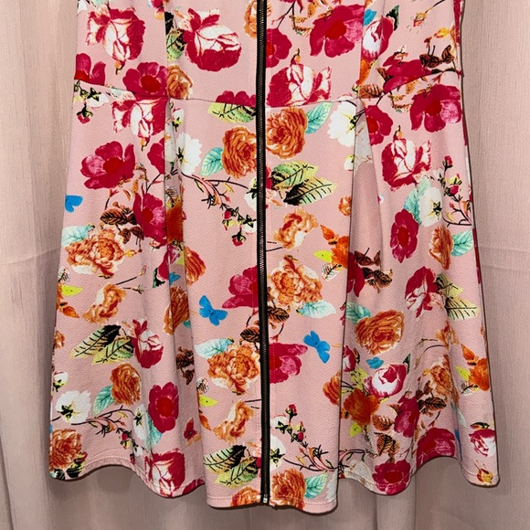 Zip Up Short Dress - Picture 2 of 3